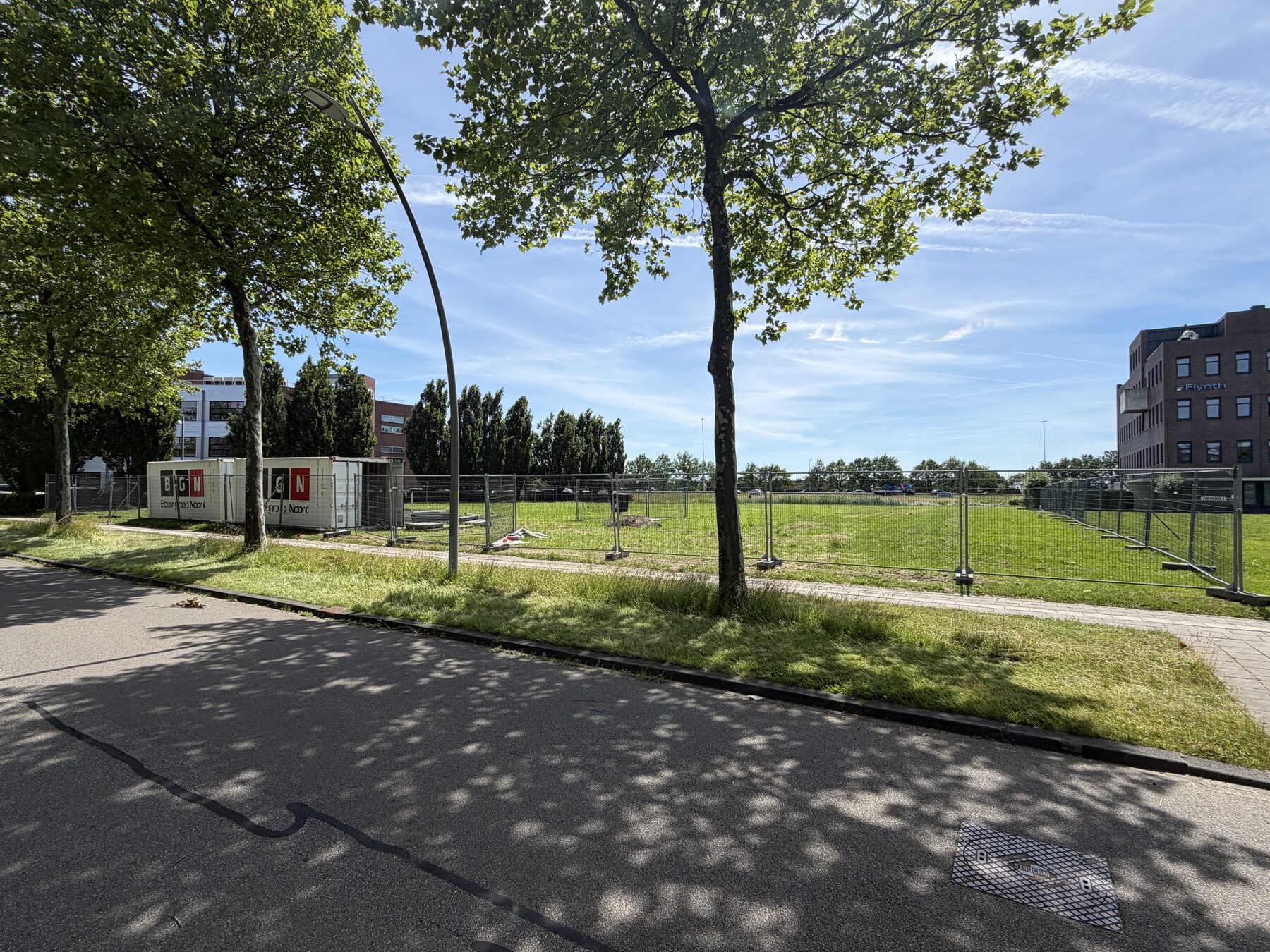 Bouwhekken rond de kavel aan de Lavendelheide